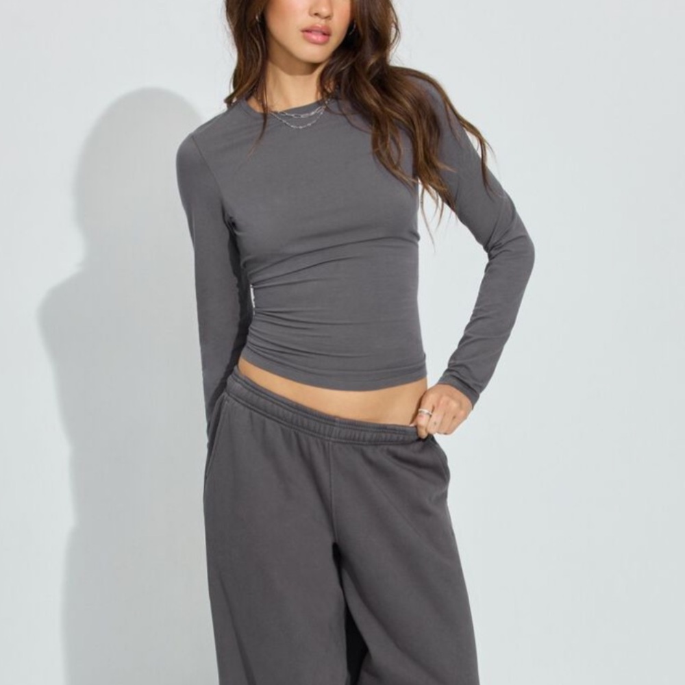🩶🩶 GARAGE Estelle Longline Long Sleeve Top-size XS 🩶🩶